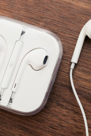 AirPods – nowe, bezprzewodowe słuchawki Apple’a. Żegnaj, minijacku, nie jesteś już potrzebny