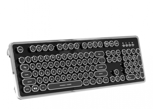 Nanoxia Ncore Retro: mechaniczna klawiatura w steampunkowym stylu