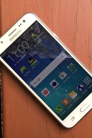 Samsung Galaxy J5 to zaskakująco dobry średniak z wieloma zaletami [test i recenzja]